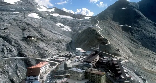 Stelvio, per tre giorni interruzioni al transito