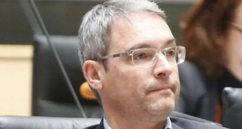 Steger: «Noi trattiamo solo con il Pd»
