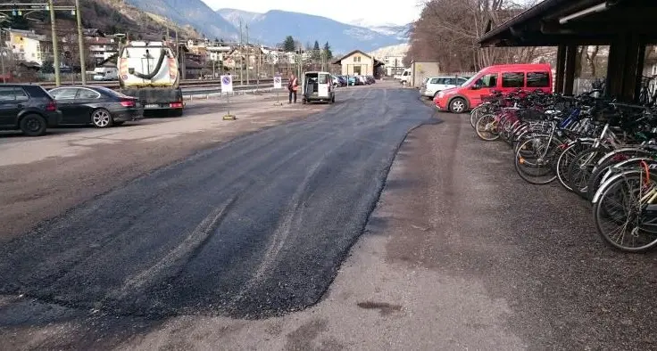 Alla stazione parcheggi più facili