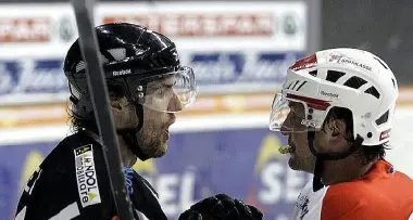 Hockey: play off, vincono le grandi ma con fatica