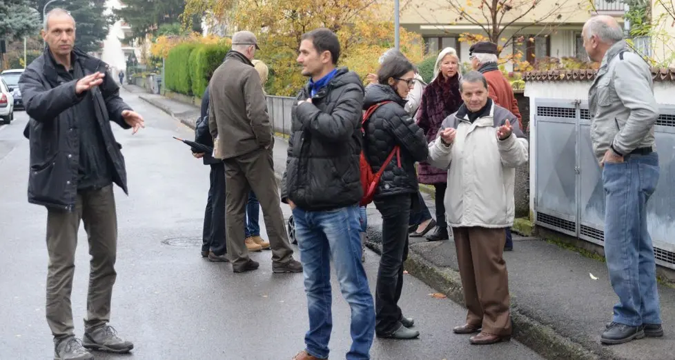 Passeggiata nel rione per trovare soluzioni al tema della viabilità
