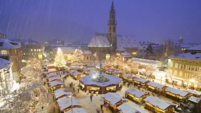 Mercatino di Natale di Bolzano, giovedì 26 novembre l'inaugurazione della 25esima edizione