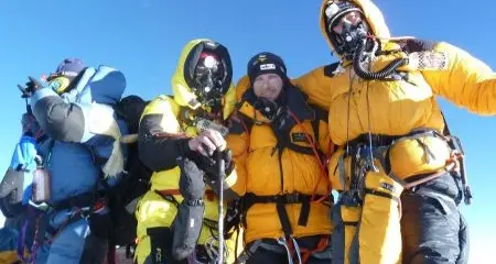 Alpinismo: quattro altoatesini insieme sulla vetta dell'Everest