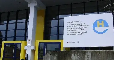 BRESSANONEIl gioco del soffocamento dilaga tra gli studenti, preside del convitto alberghiero lancia l'allarme