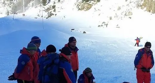 Due scialpinisti provocano la valanga Sciatrice travolta