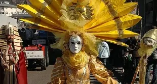 Carnevale: festa e coriandoli con la sfilata dei carri a Don Bosco