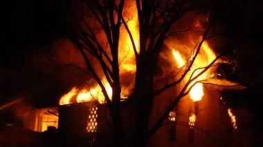L\\'incendio del fienile (Foto Karl Brunico)