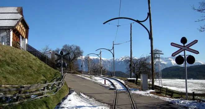 Operaio cade da 4 metri, incidente sul lavoro a Soprabolzano
