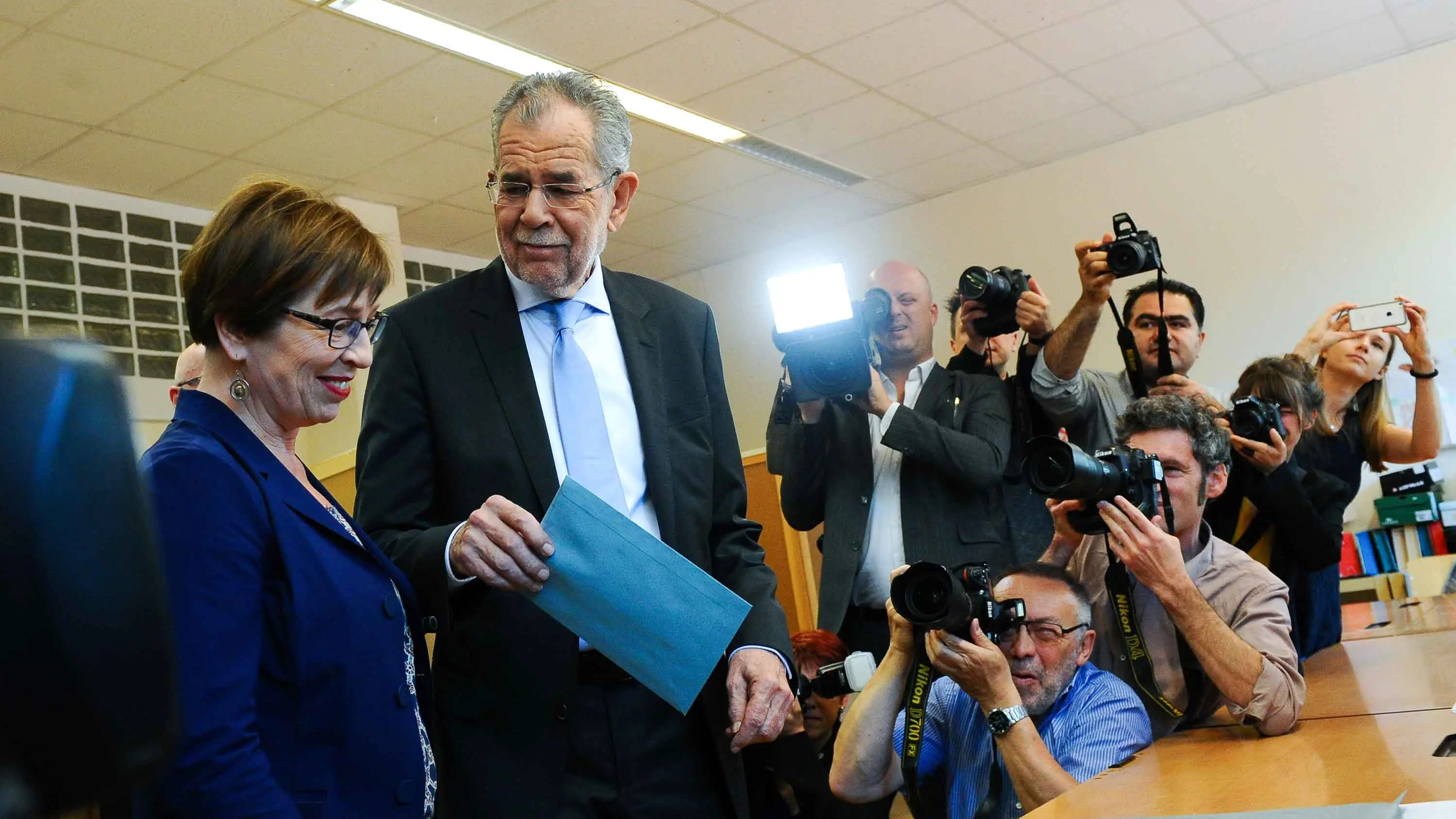 Elezioni Austria: testa a testa, decisivo il voto per posta