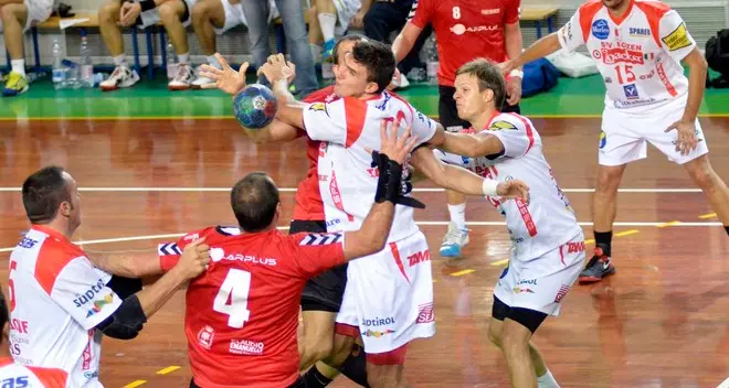 Il Bolzano fa subito suo un derby a senso unico