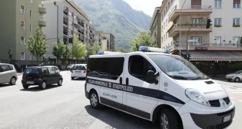 Investe pedone e scappa Poi si scusa: avevo fretta