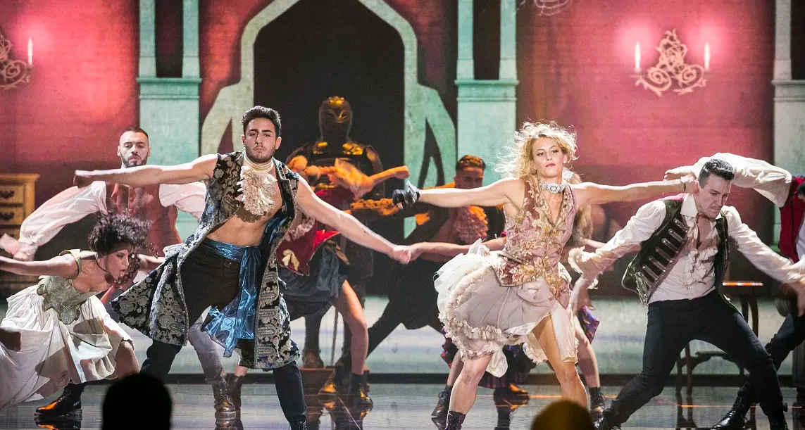 La Cagnotto balla su FoxLife