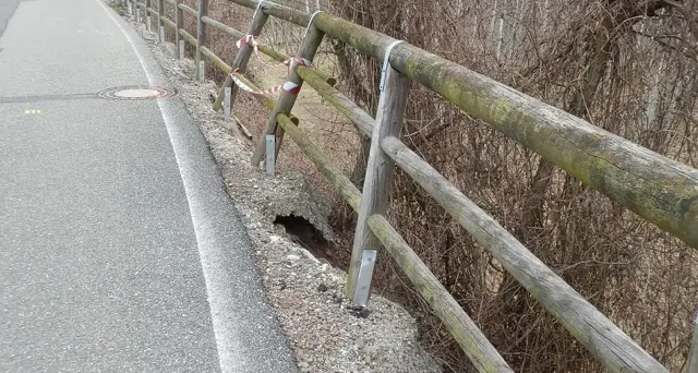 Ciclabile Ponte Adige - Appiano, troppi pericoli per i ciclisti