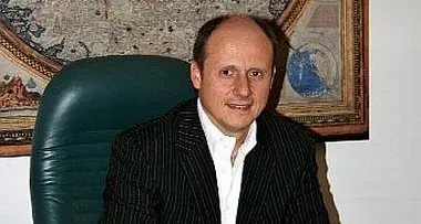Il sindaco di Salorno patteggia ed evita le dimissioni