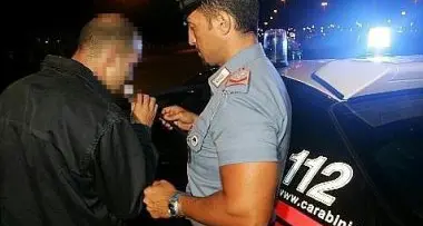 Bolzano: offre soldi ai carabinieri per evitare l'alcoltest, denunciato automobilista