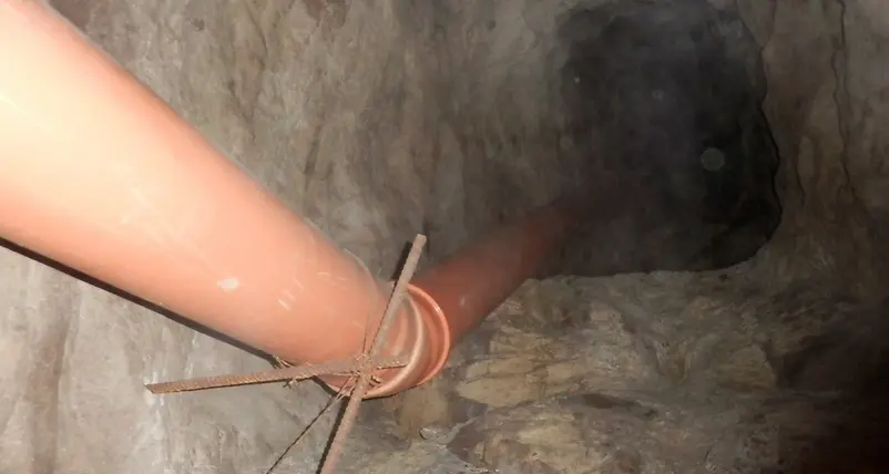Tubi «sospetti» nel bunker La Provincia non lo sapeva