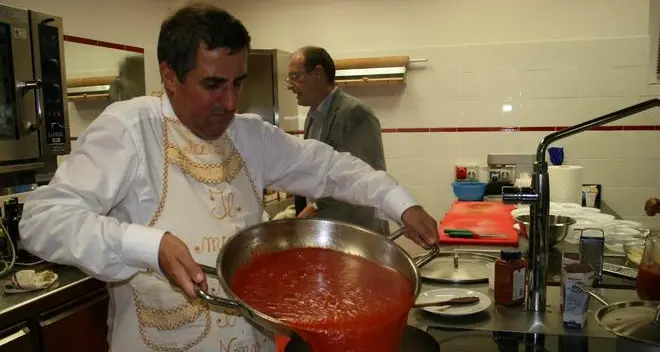 Il sindaco prepara le penne all’Upad e ragiona su un nuovo parco cittadino