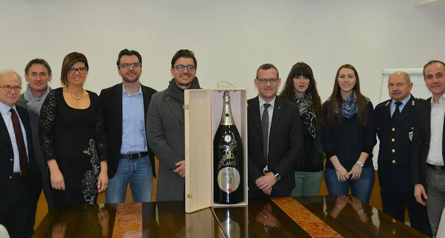 Capodanno a Laives, il programma della festa in piazza. Il sindaco vieta i botti