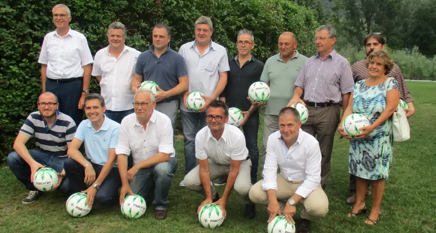Una festa per il calcio con capitani e sponsor