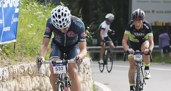 Giro delle Dolomiti: a Passo Mendola svetta Unterthurner