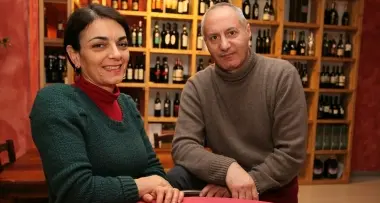 La raccomandata? Si ritira in enoteca