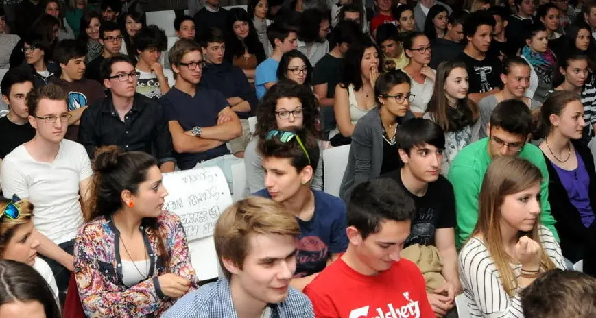 Spazi per i giovani: di più, autogestiti e da riempire di idee