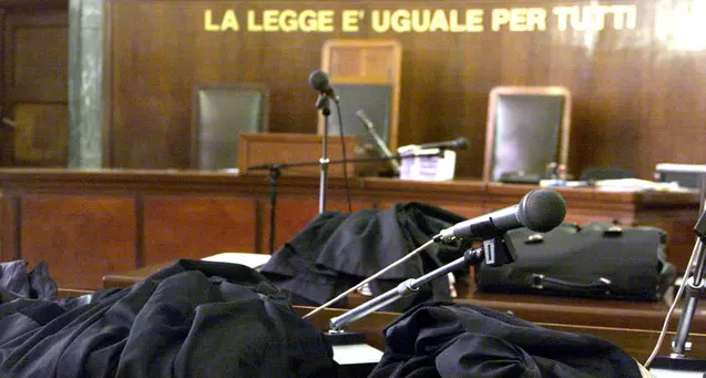 Comune impegnato in 17 cause