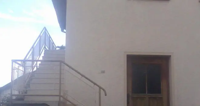 La giunta di Appiano inciampa sulle scale