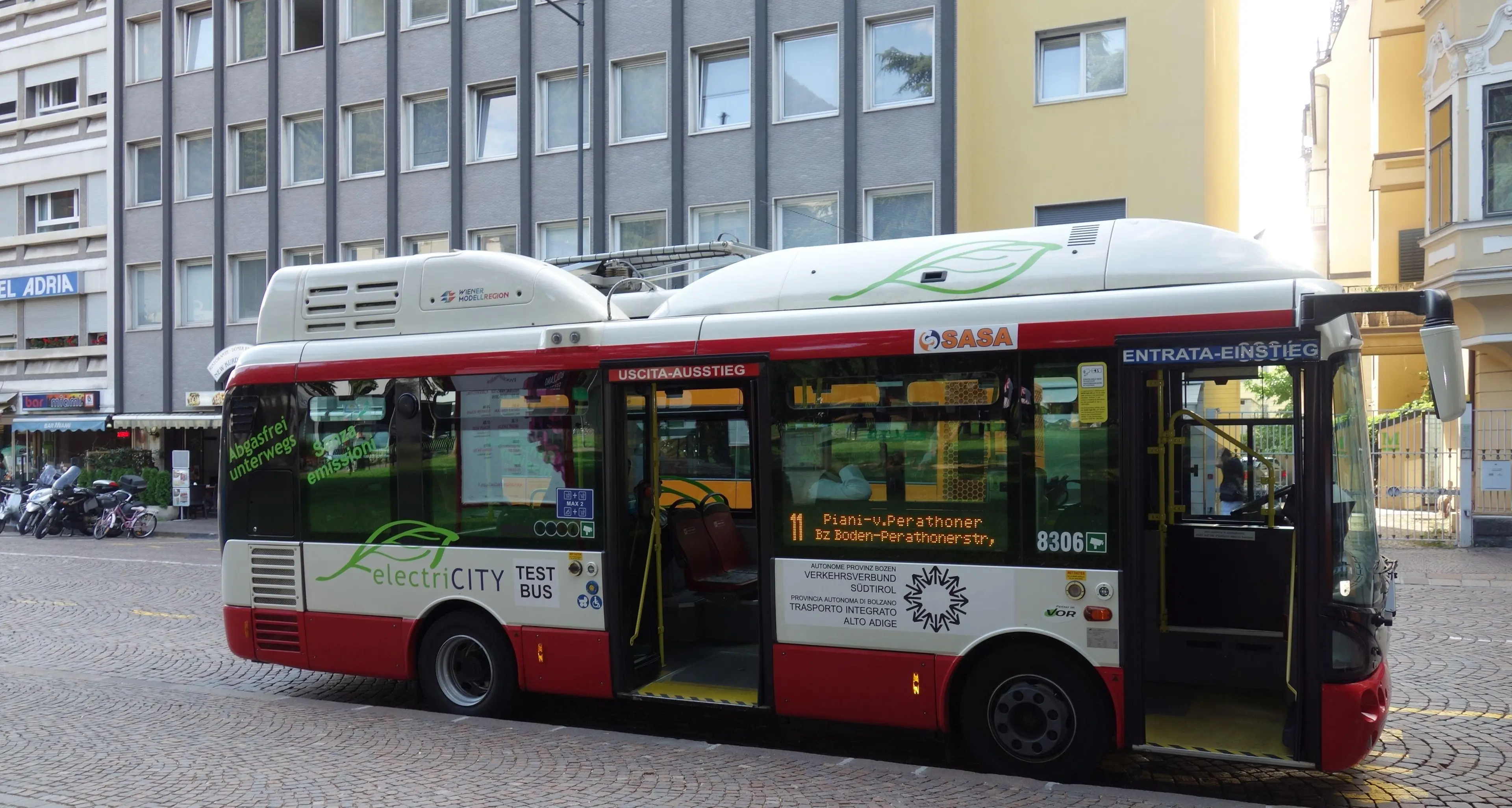 A Bolzano arriva l'autobus elettrico: sperimentazione fino a dicembre