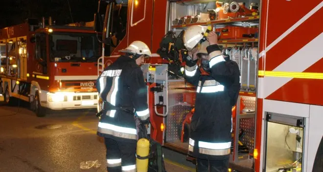 Marlengo: sviene soffocato dal fumo, i vicini danno l’allarme