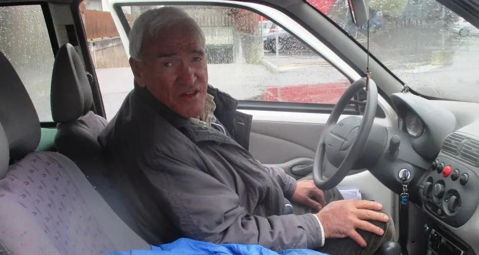 «Sempre cercato di aiutare l’uomo che viveva in auto»