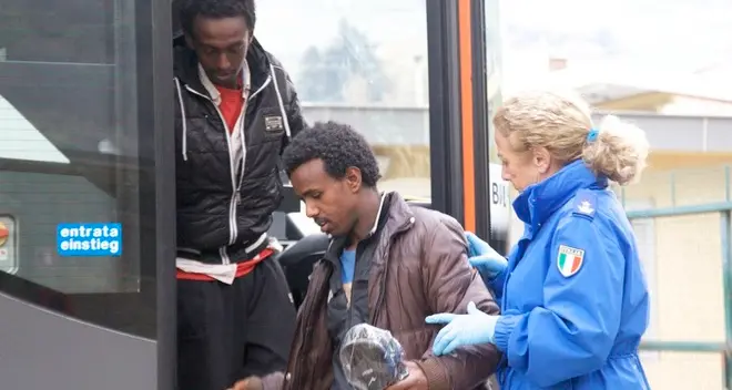 Via Macello, arrivati 40 profughi da Lampedusa
