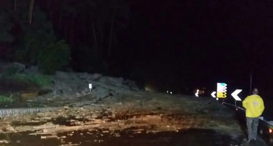 Strade bloccate da frane e tante cantine sott’acqua