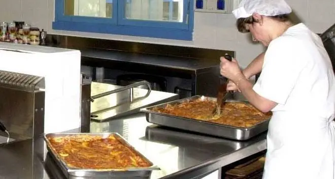 Il Comune: tacchino halal indicazioni non dovute