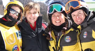 Una giornata sugli sci regala sorrisi ai bimbi in lotta per la salute