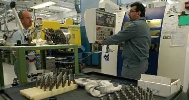 Rapporto economia: in Alto Adige aumenta il rischio di povertà, Bolzano città più cara d'Italia