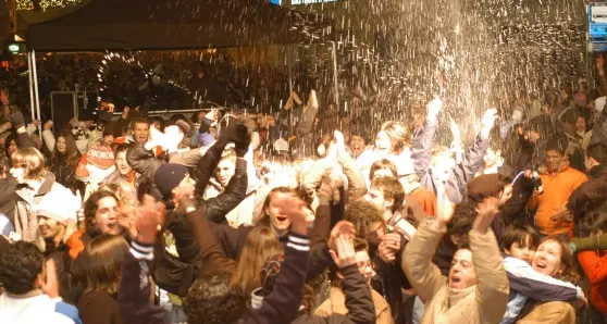 Bolzano, multe da 100 euro per chi spara fuochi d'artificio o lancia petardi e \"bombette\"