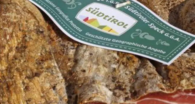 Lo scontro sullo speck. «La qualità è bassa»