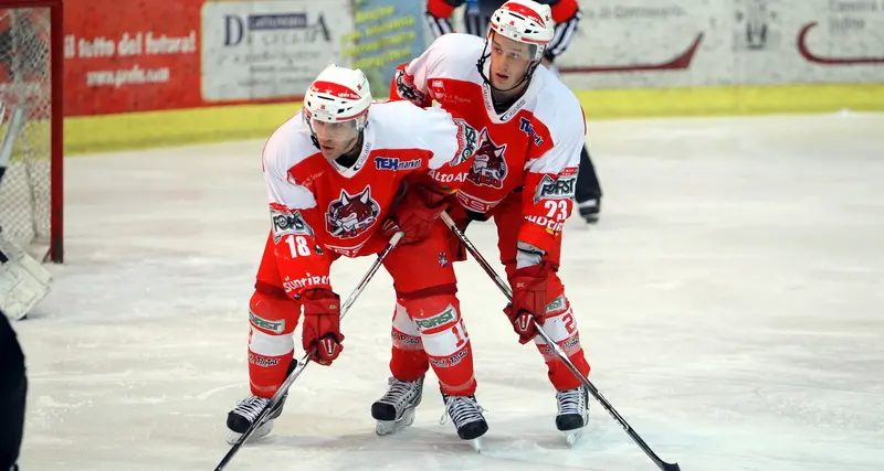 Sale slot tra gli sponsor dei ragazzini dell’hockey