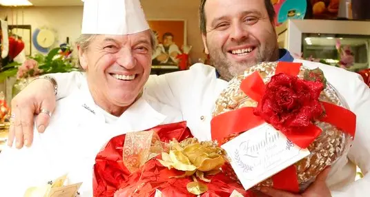 Pandoro o panettone fa lo stesso: basta che siano “artigianali”