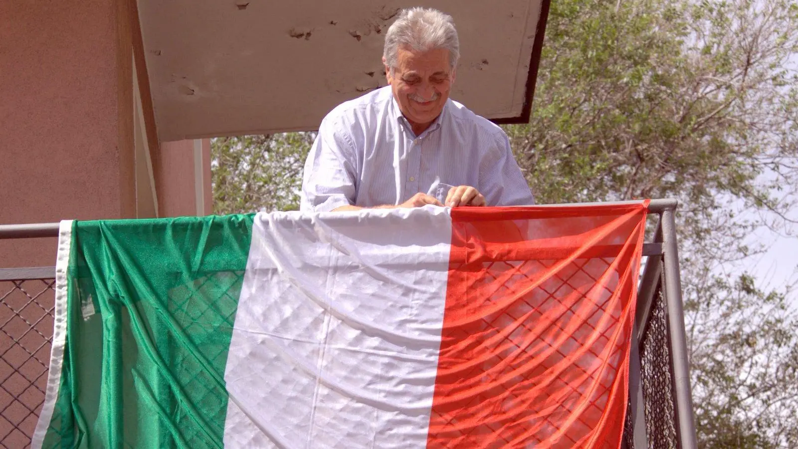 Grande Guerra, Spagnolli mette il tricolore ma a mezz'asta