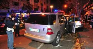 Suv salta posto di blocco e uccide un pedone in via Rovigo