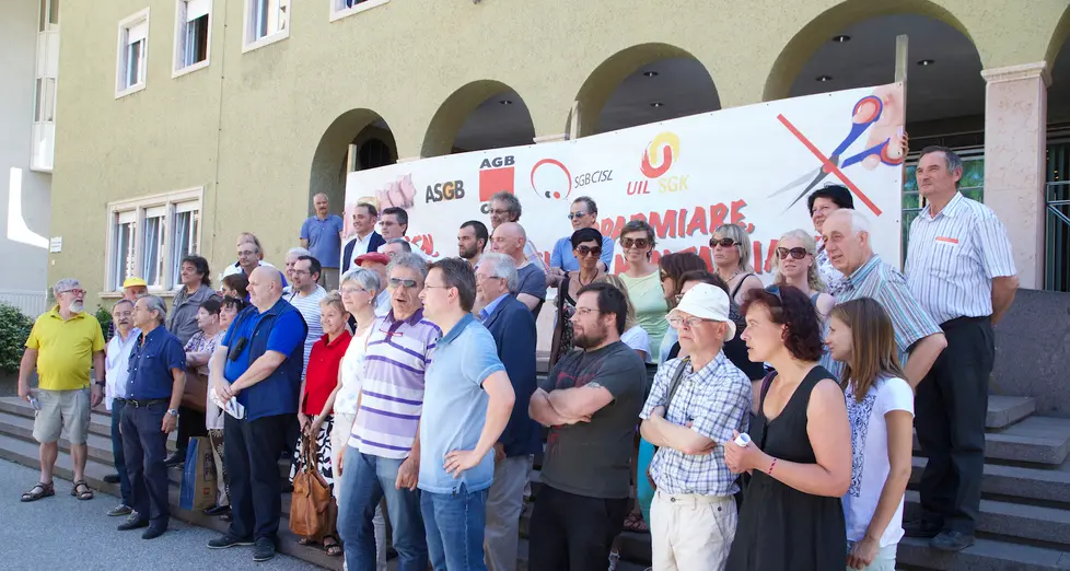 Sussidi casa: sindacati in piazza contro i nuovi criteri