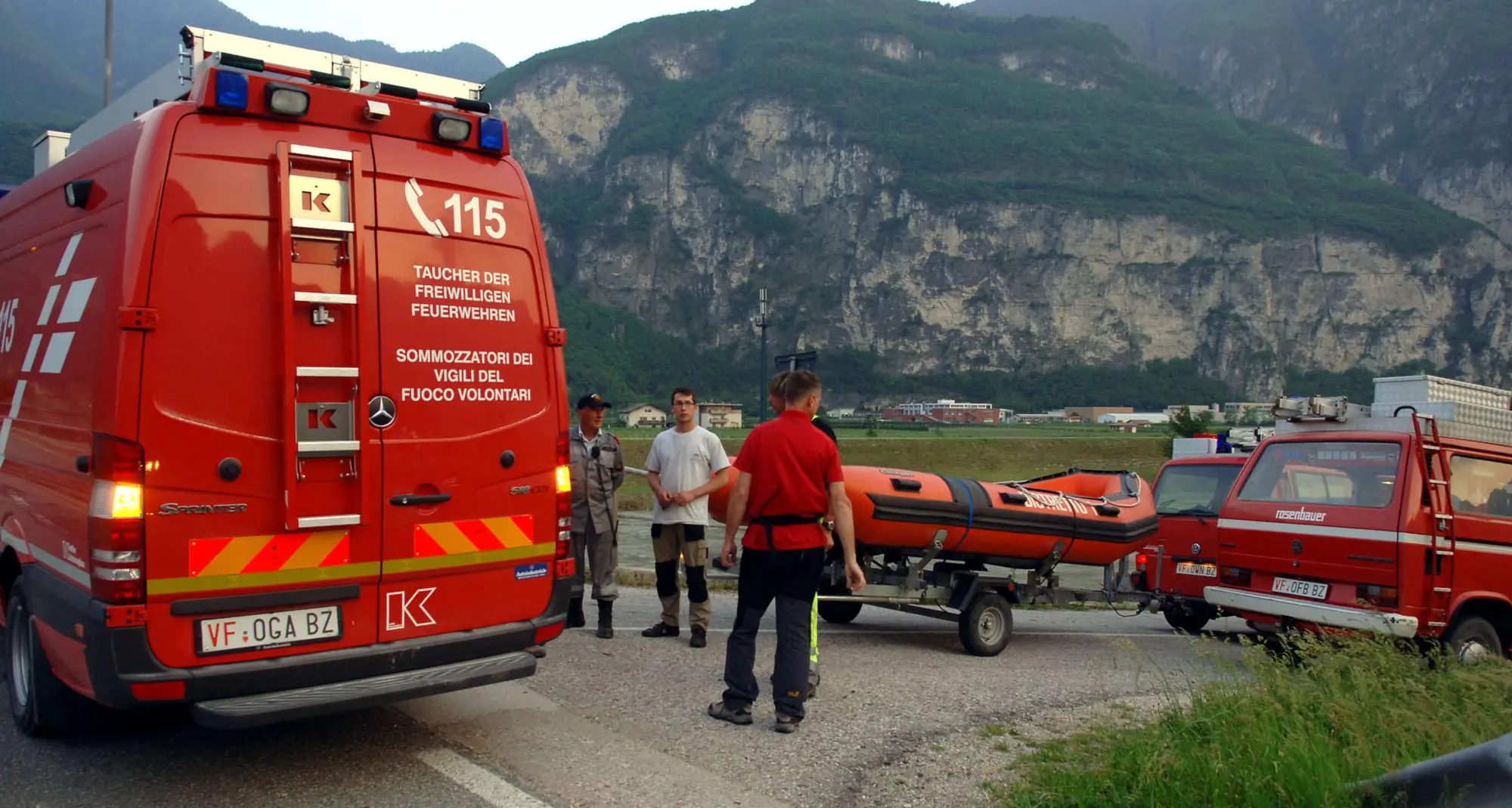 Salorno, ritrovato nel bagno di una fabbrica l'uomo che si era tuffato nell'Adige