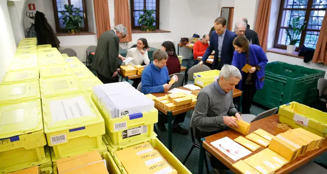 Autodeterminazione, al via lo spoglio delle schede per il referendum