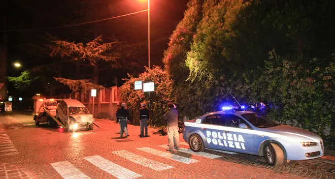 Bolzano: arrestati dalla polizia in via Resia due «topi d’auto»