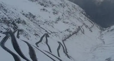 Strada per passo Stelvio: stop al progetto-pedaggio
