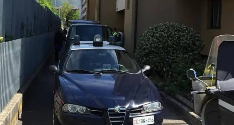 Muore in casa, lo trovano dopo 5 giorni