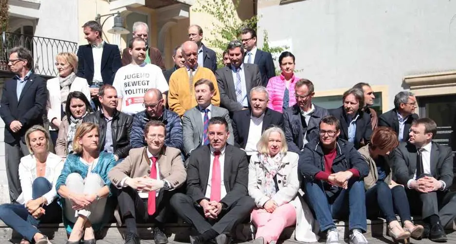 Megastore, la Svp fissa i nuovi paletti