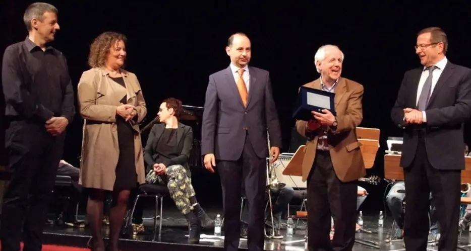 Le targhe della Dante premiano D’Andrea e Marco Bortoluzzi